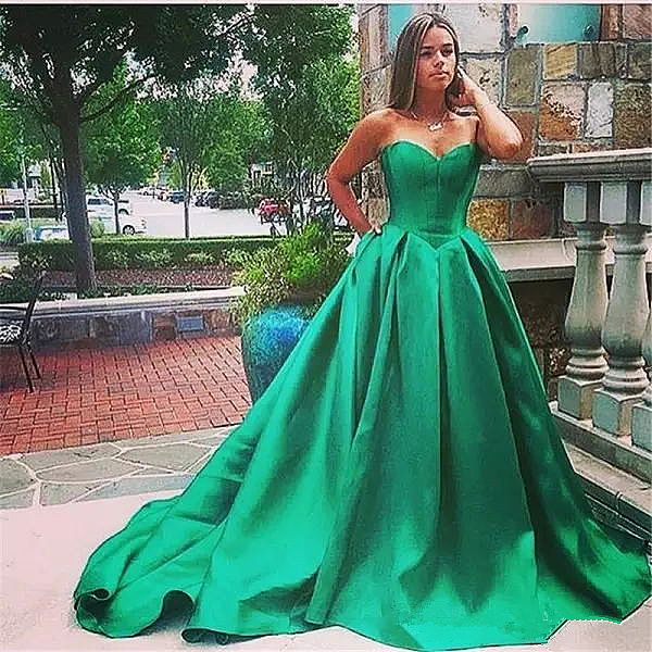 emerald green sweetheart dress